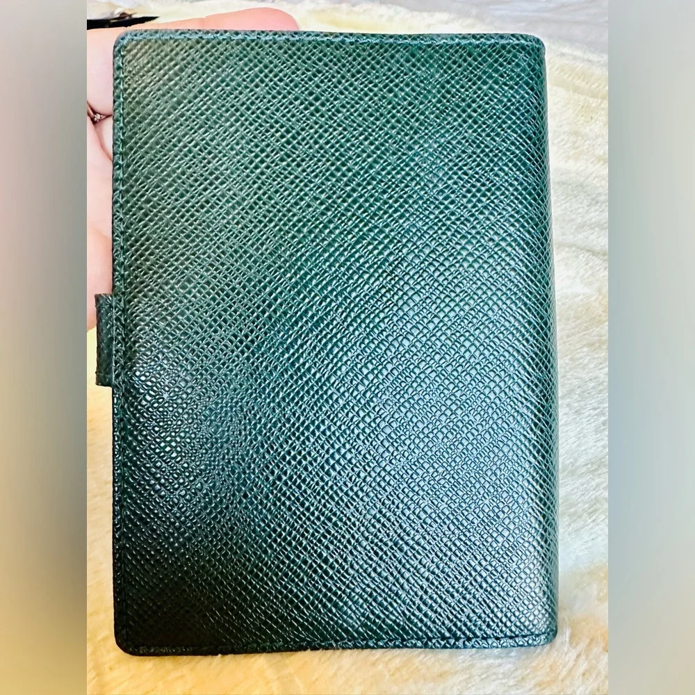 Louis Vuitton Agenda PM Green Taiga Leather